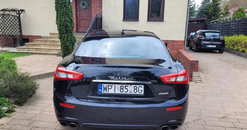 Maserati Ghibli cena 95000 przebieg: 130000, rok produkcji 2014 z Piaseczno małe 211